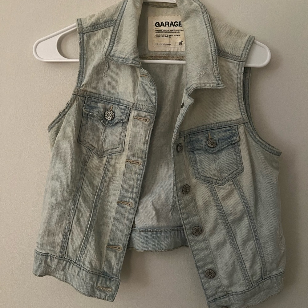 Jean Vest
